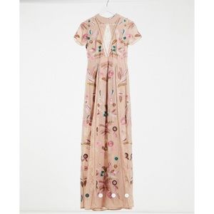 Embroided maxi dress with lace insert in dusky pink